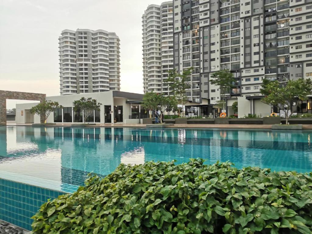 Hani Homestay Wifi Netflix Secure Parking Klia Usim Inti Aeon Mall Nilai Kültér fotó
