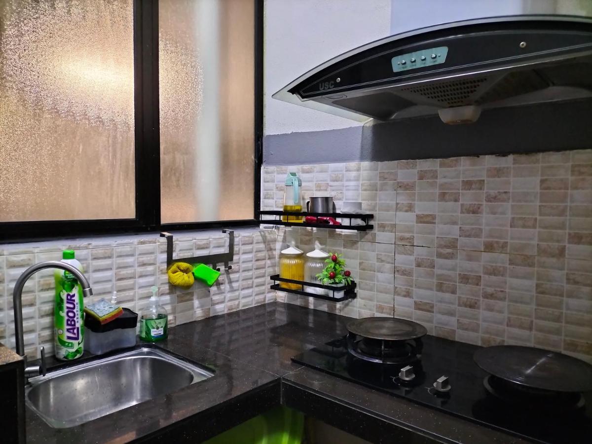 Hani Homestay Wifi Netflix Secure Parking Klia Usim Inti Aeon Mall Nilai Kültér fotó